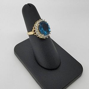 Beautiful 14K gold ring